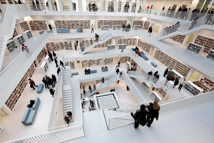 Biblioteca Municipal de Stuttgart, diseño y pasión por la lectura