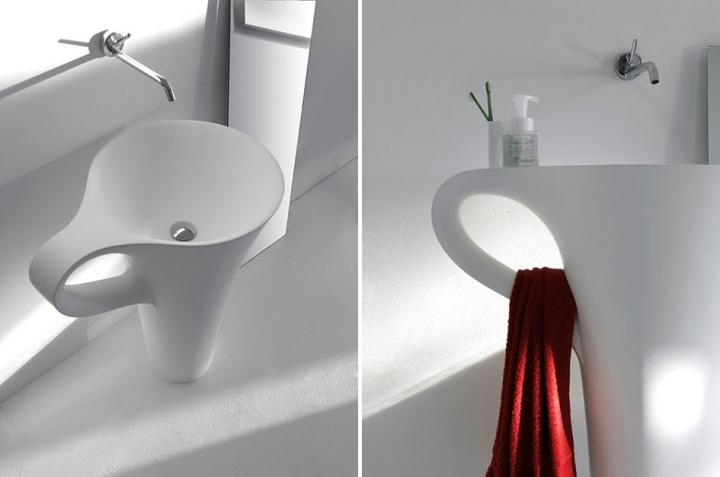 Baño de estilo moderno. Lavabo Cup