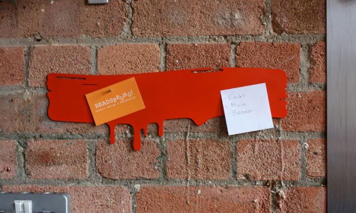 Divertido tablero magn&eacute;tico de notas