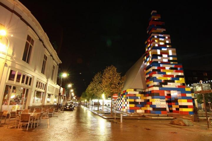 Im&aacute;genes de la iglesia realizada con bloques Lego