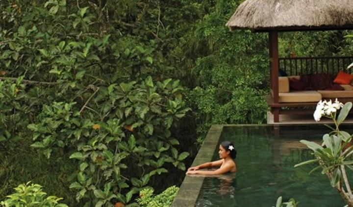 Imágenes de piscinas en un hotel de Indonesia