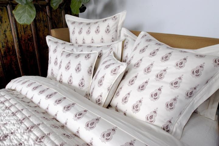 Im&aacute;genes de la ropa de cama ecol&oacute;gica de Raksha Bella