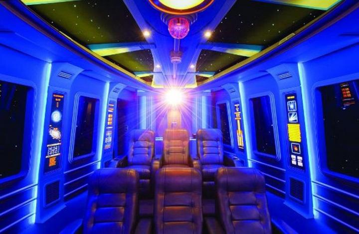 Sala de cine de Stars Wars en una mansión de Hawái