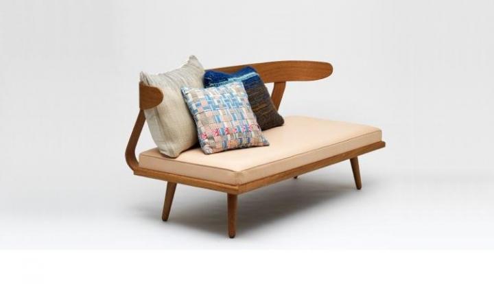 Sof&aacute; cama Megingj&ouml;rd