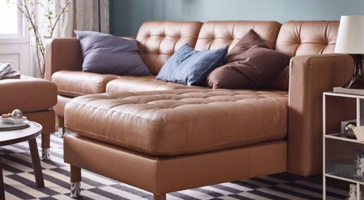 Tips para poner cojines en sofá chaise longue