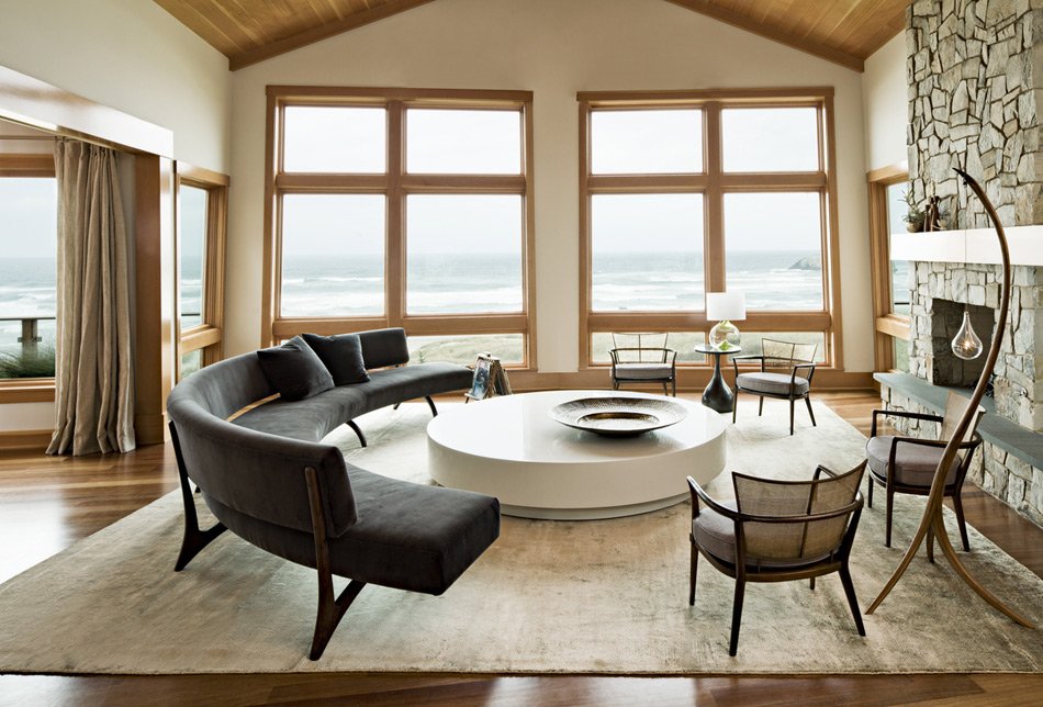 Proyecto de interiorismo en una casa de tres plantas en la playa