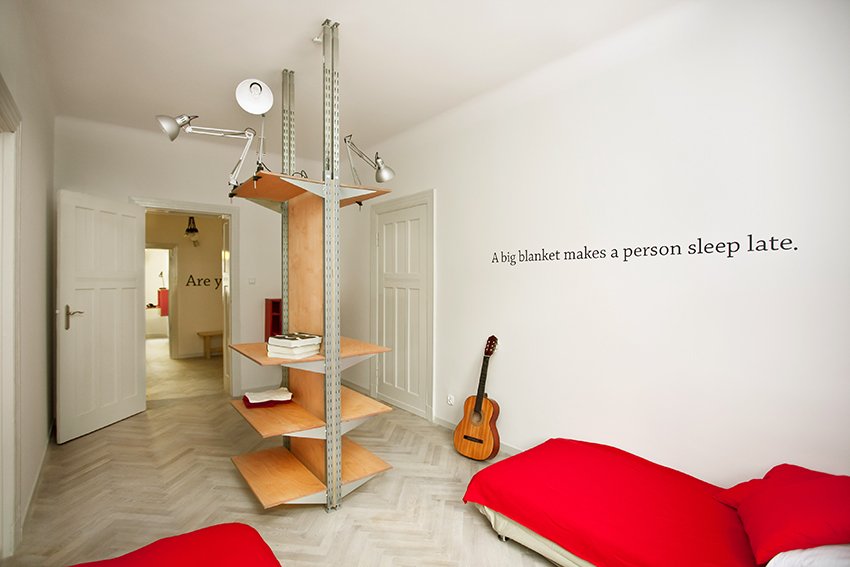 Proyecto Quotel de Mode:lina, un espacio minimalista lleno de confort